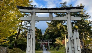 My. Iwaki Shrine in the fall (岩木山神社)