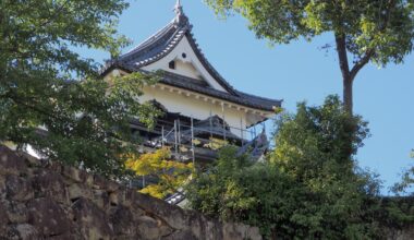 The Hikone castle (彦根城)