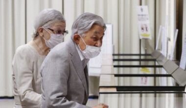 Former Emperor Akihito diagnosed as suffering heart failure