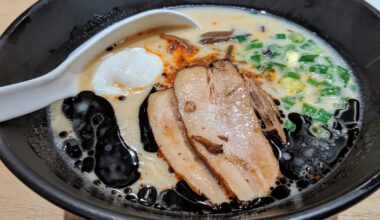 Black garlic oil ramen