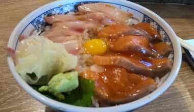 ( Isomaru Suisan ) Buri ＆ Salmon dukedon ( Lunch time )