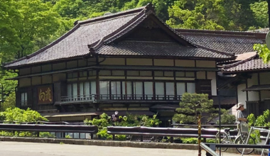 Mukaitaki ryokan in Higashiyama Onsen, Aizu Wakamatsu - a quintessential Japanese ryokan [OC]