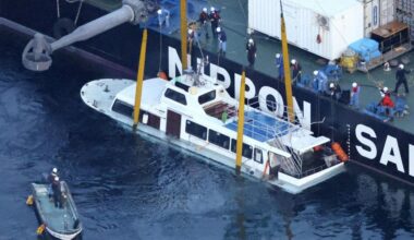 Sunken Hokkaido tourist boat raised to surface in 2nd salvage attempt