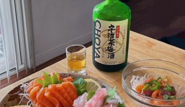 Bought some fresh fish from Tokyo Central, tried my hand at making a sashimi platter for Father’s Day. Served with a Plum and Green tea wine! 😋