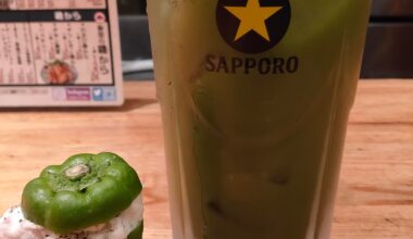 Shochu with matcha and potato salad in green peppers.