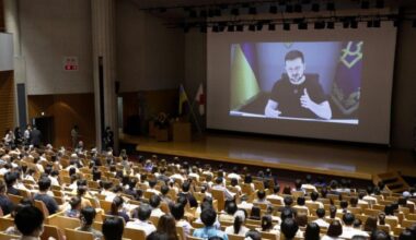 Zelenskyy calls on Japanese university students to "protect peace"