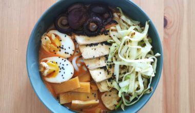 Udon for lunch. The egg unfortunately didn't come out perfect this time.