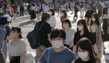 Japan enters 7th coronavirus wave, but no limits needed: panel head