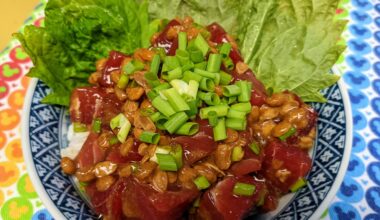 マグロの納豆和え丼. Tuna mixed with natto rice bowl.