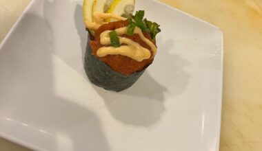 Strange little sushi “cup” i made at work a few days back! Was very tasty