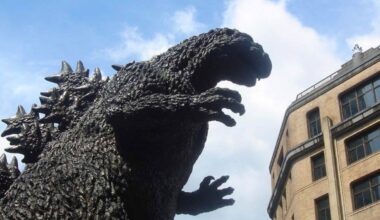 Former Godzilla statue in Yurakucho area. Now replaced by Shin-Gozilla statue.