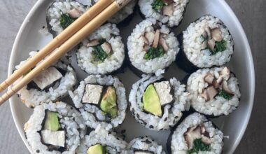 Sesame oil veggie roll and tofu avo roll