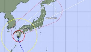 Strong typhoon makes landfall in southwestern Japan