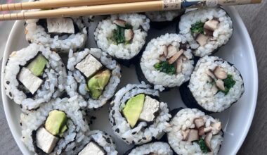 Sesame oil veggie roll and tofu avo roll