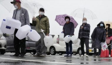 Recovery work continues after northeast Japan quake cuts water supply