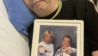 Takayama has posted a framed picture of himself and Inoki on his Ameba account