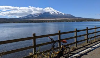 Lake Yamanaka cycling road