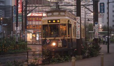 Tokyo Sakura Tram, the last remaining line from Tokyo's old tram network, near Ōtsuka Station [OC]