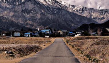 Strolling in this village in Nagano city last year some time in early November.