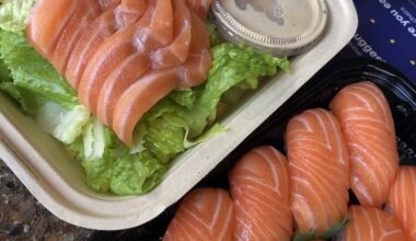 Salmon salad & nigiri