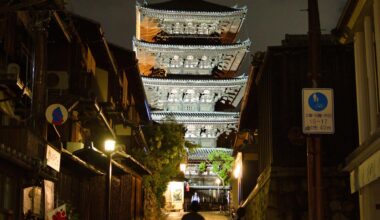 Five-storey pagoda of Hokanji temple, commonly known as Yasaka-no-to.