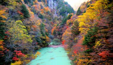 The amazing colors of Kitakuzusawa River and Takase Valley in autumn, three years ago today (Nagano-ken)