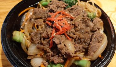 grabbed some beef yakisoba for lunch