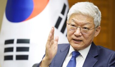 Envoy hopes South Korea, Japan leaders' mutual visits to resume soon