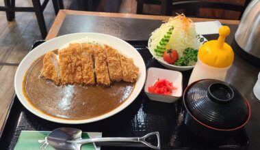 Found a Tonkatsu restaurant in Yokosuka today :) It was absolutely delicious 😋