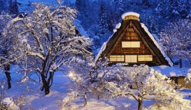 How to approach Shirakawago + Gokayama this February?