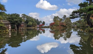 Kenrokuen reflection