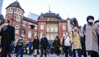 Winter bonuses at Japanese firms rise for 1st time in 3 yrs