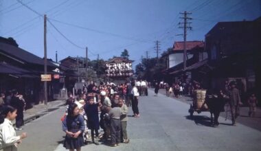 Life in the 1950s Japan: Stunning Vintage Photos Show the Rural and Urban Life of Post-War Japan