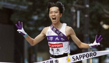 Komazawa completes ekiden title sweep with Hakone win