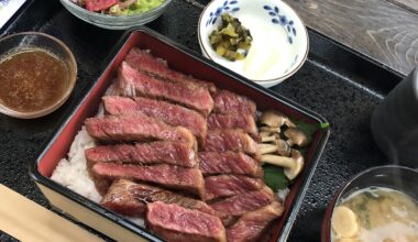 mouthwatering kobe beef lunch set in kobe