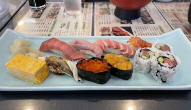 $20 Sushi set at the seaside town in Chiba, Japan