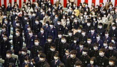 Minister hopes students will be allowed to attend graduation ceremonies without masks