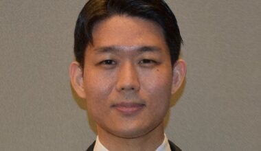 Ex-PM Abe's nephew abruptly takes down website flaunting family tree after criticism - The Mainichi