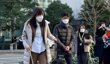 Japan-developed 'AI suitcase' tested as replacement for guide dogs - The Mainichi