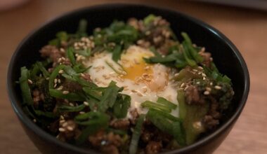 Craved onsen eggs, so made some and a teriyaki beef mince bowl to go with it!