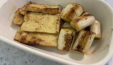 Fried tofu and green onion stir-fried with soy sauce