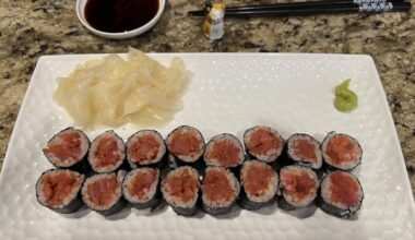 Working on my sushi game. Spicy tuna maki for lunch. Extra ginger.