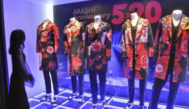 Arashi outfits shown in China, 1st overseas exhibit