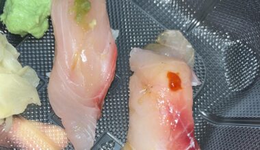 Kampachi and Tai Nigiri - I love trying new fish 😍