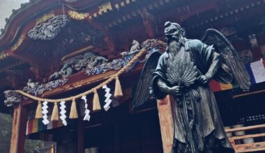 A few more photos from my hike up Mt Takao. Love the Tengu statues👺