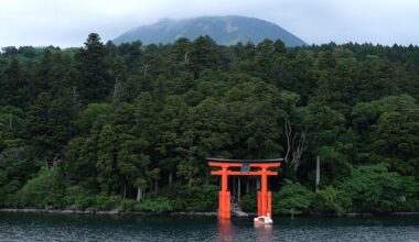 Spending a night in Hakone - is it worth doing Kawaguchiko the second day?