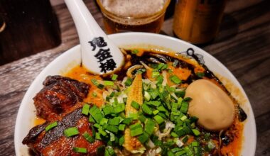 Stood in line for an hour yesterday for one of the best bowls of ramen in my life! (Kikanbo, Tokyo)