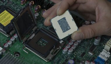 Japan to tighten export controls of advanced chip equipment to China