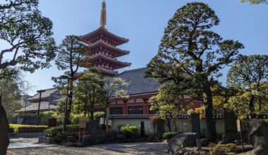 Sunny day at Sensoji