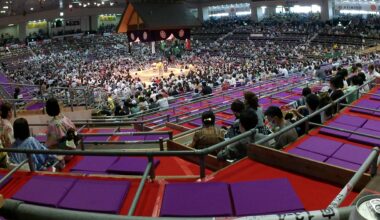 Watching Sumo Wrestling in Nagoya